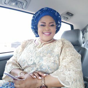 Meet your Posher, Lola